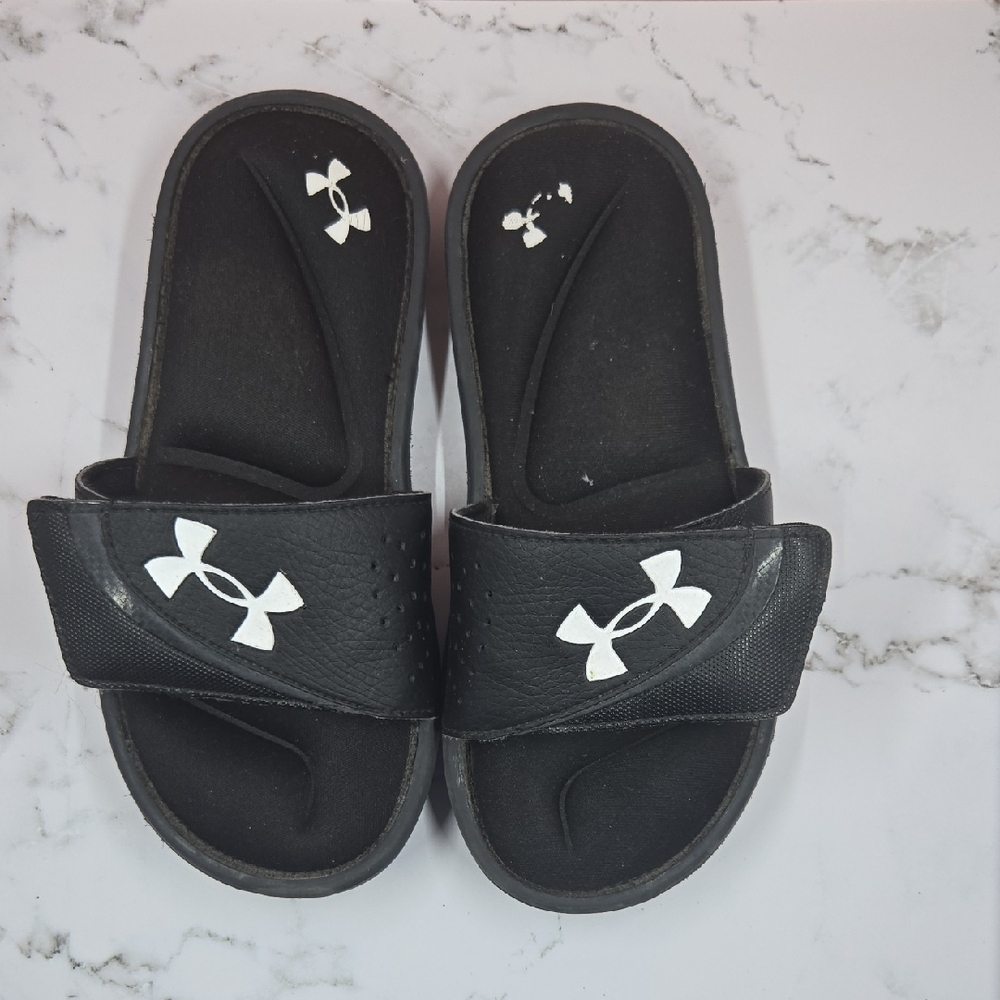 Under Armour Black and White Slide Sandals Sport Casual